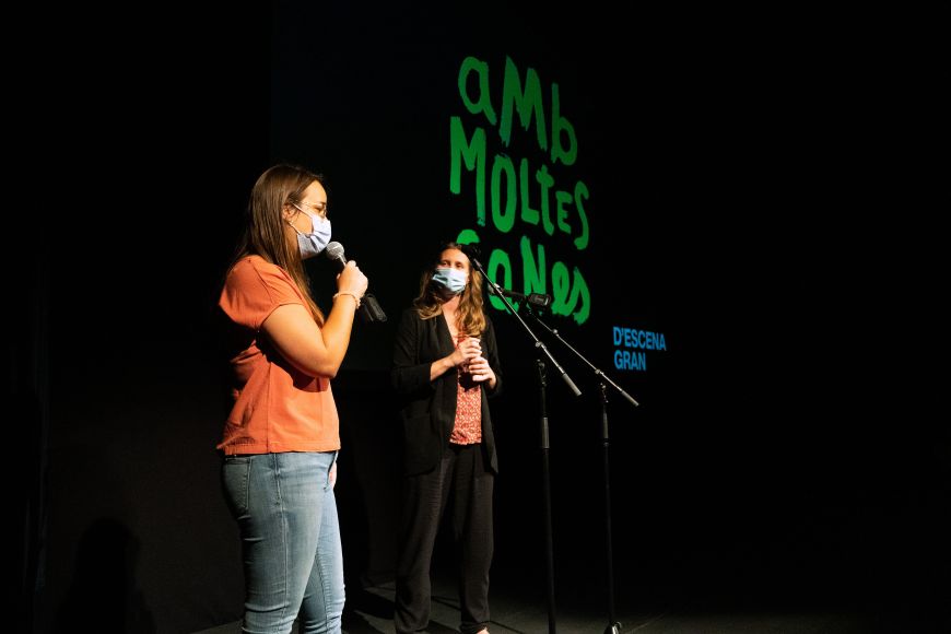 Benvinguda de la regidora de Cultura de Granollers i la directora del Teatre Auditori Benvinguda de la regidora de Cultura de Granollers i la directora del Teatre Auditori