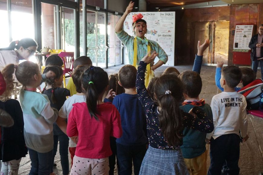 Més enllà dels miralls Més enllà dels miralls