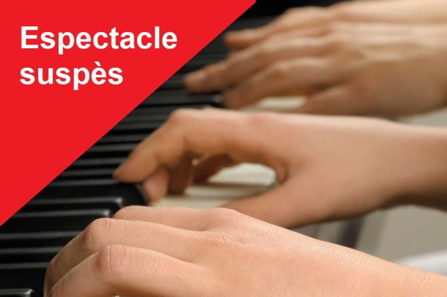 Piano a 4 mans suspès Piano a 4 mans suspès