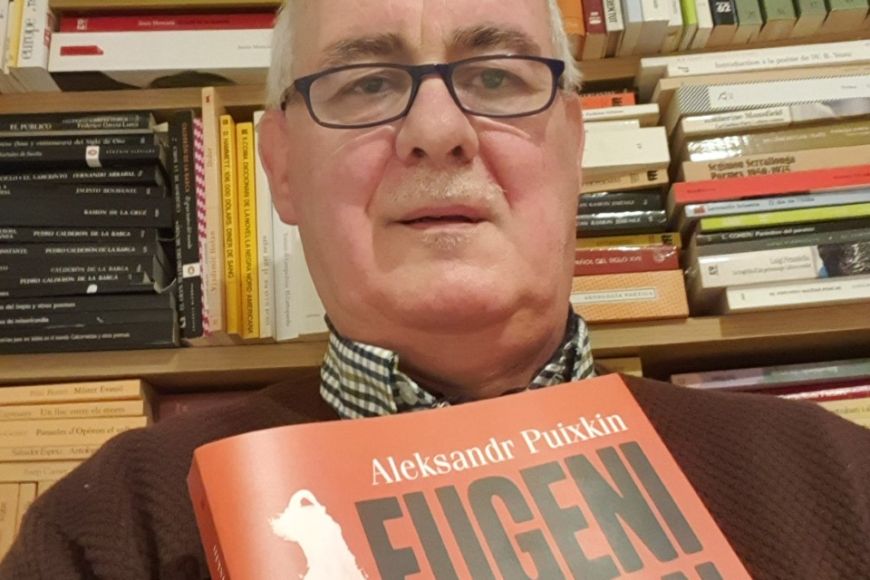 Francesc Viñas amb el llibre que regalarà aquest Sant Jordi 2020 Francesc Viñas amb el llibre que regalarà aquest Sant Jordi 2020